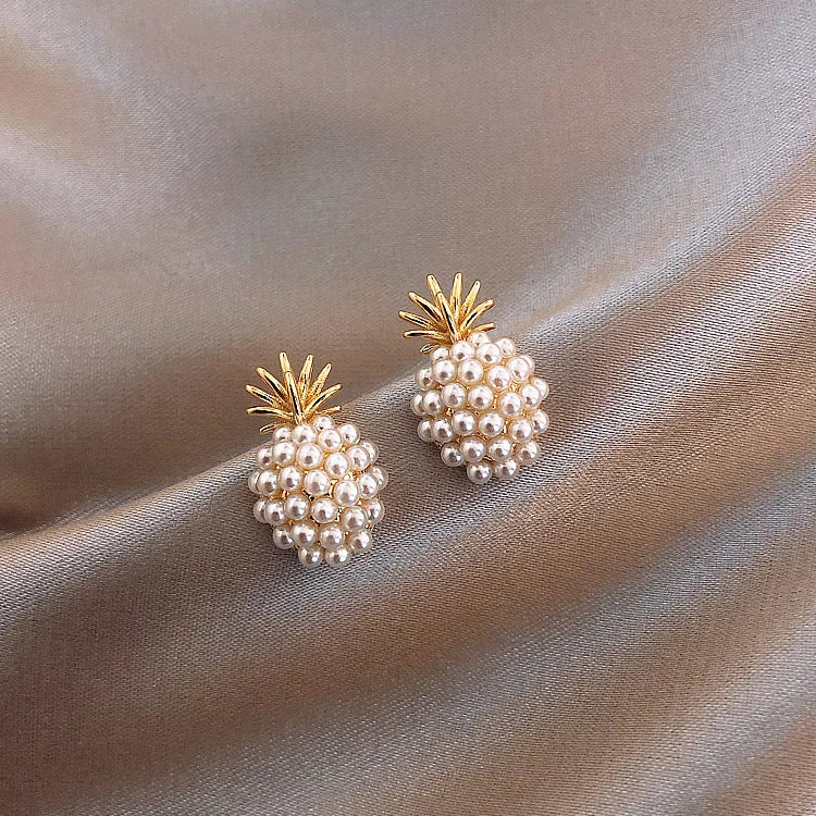 Geometric Pearl Women Classic Stud Earrings Pineapple Pearl Earrings Female Fashion Earrings Female Jewelry