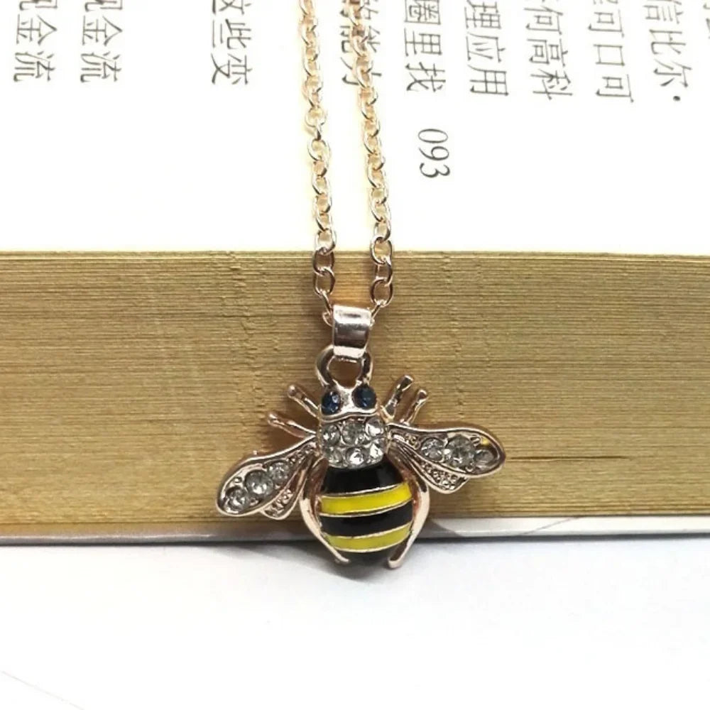 Fashion Pendant Jewelry Crystal Rhinestone Necklace Yellow Bee