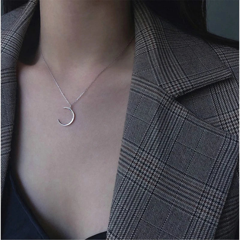 Sweet Moon Silver Plated Jewelry Temperament Crescent Clavicle Chain Pendant Necklaces-Dollar Bargains Online Shopping Australia