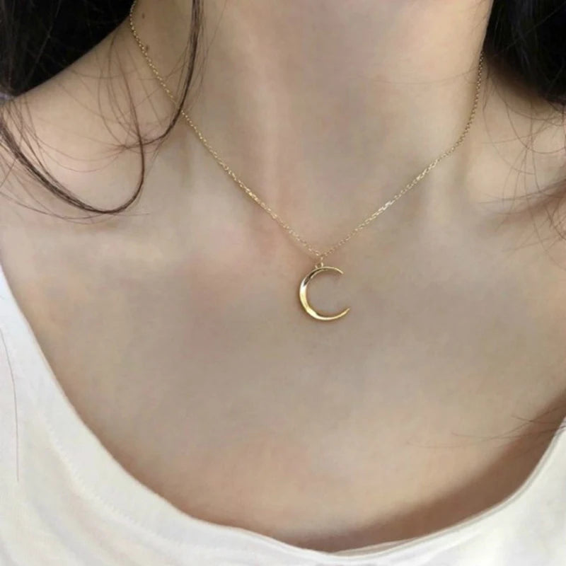 Sweet Moon Silver Plated Jewelry Temperament Crescent Clavicle Chain Pendant Necklaces-Dollar Bargains Online Shopping Australia