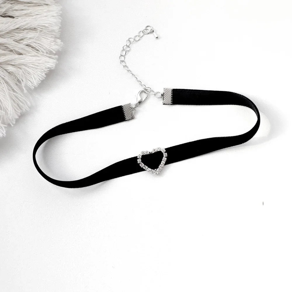 Korean Fashion Black Leather Velvet Choker Necklace Punk Gothic Jewelry Chockers Vintage Goth Necklace for Women Gifts Collier