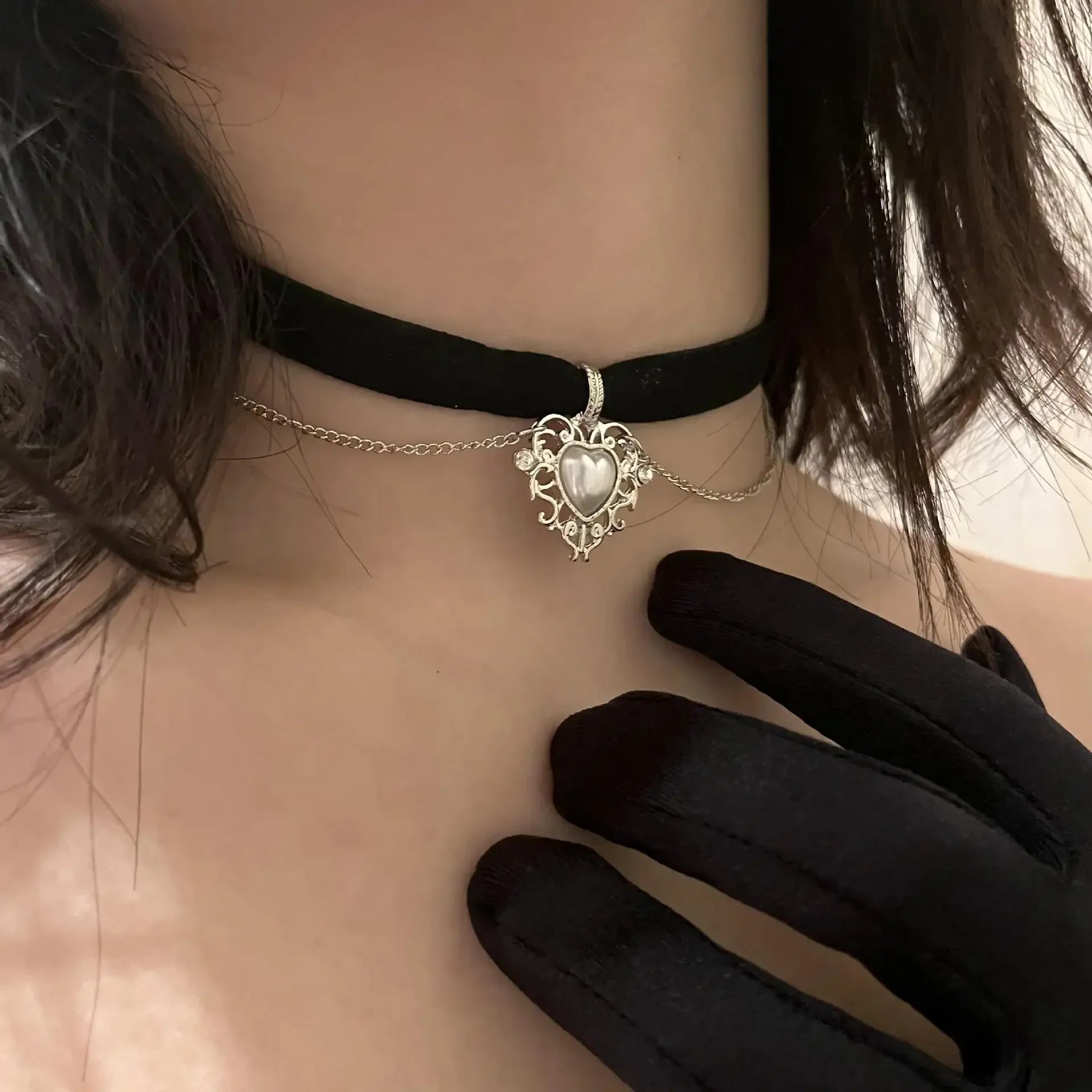 Vintage Baroque Heart Pearl Necklace Elegant Love Multilayer Choker For Women Clavicle Chain Party Wearing Jewelry Accessories