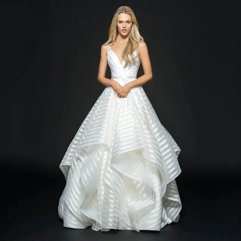 Backless Lace Mid-waist Small Tail Beautiful Light Luxury White Small Fresh Simple Wedding Dress-Dollar Bargains Online Shopping Australia
