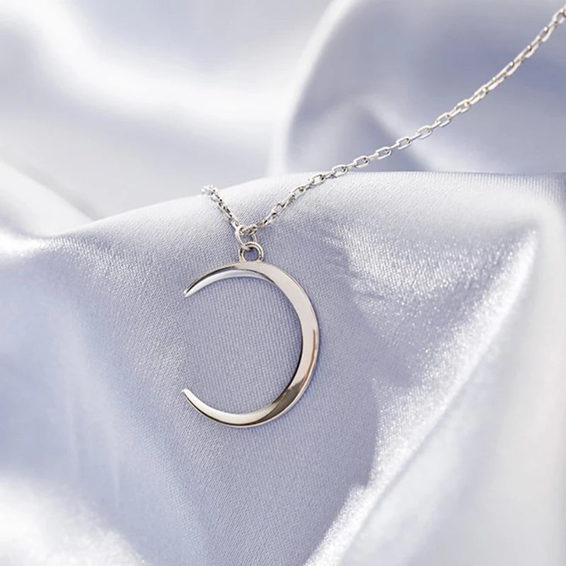 Sweet Moon Silver Plated Jewelry Temperament Crescent Clavicle Chain Pendant Necklaces-Dollar Bargains Online Shopping Australia