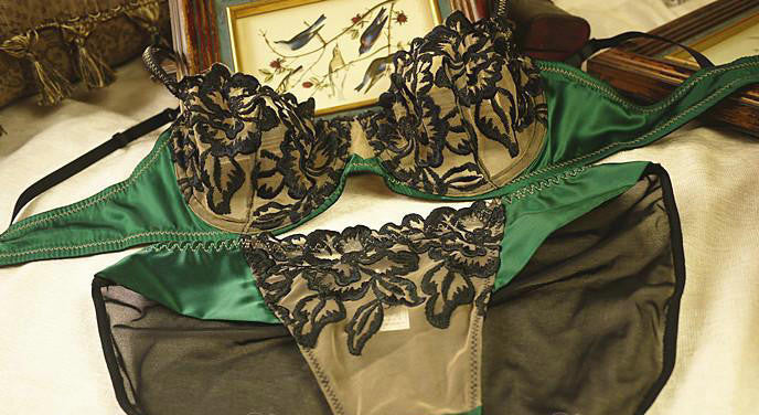 Online discount shop Australia - Bra brief sets sexy bra sets Ultrathin and transparent sexy lace embroidery underwear sets women lace brassiere lingerie set