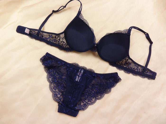 Top quailty the women's deep V sexy half-transparent lace bra brassiere set of underwear set