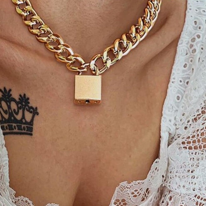 17KM Gothtic Gold Lock Chunky Chain Necklace For Women Men Big Chain Unlockable Lock Key Pendant Necklaces Exaggerated Jewelry