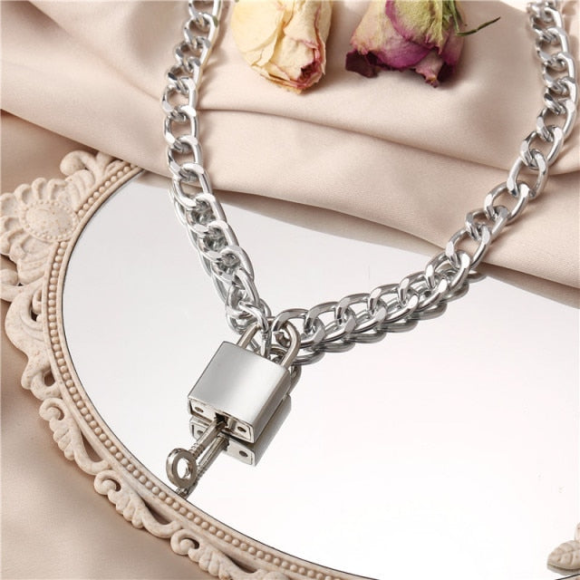 17KM Gothtic Gold Lock Chunky Chain Necklace For Women Men Big Chain Unlockable Lock Key Pendant Necklaces Exaggerated Jewelry