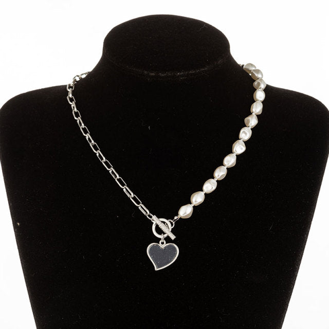 Vintage Baroque Irregular Pearl Lock Chains Necklace Geometric Aangel Pendant Love Necklaces for Women Punk Jewelry